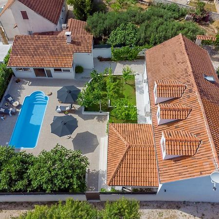 Villa Bellezza Милна Екстер'єр фото