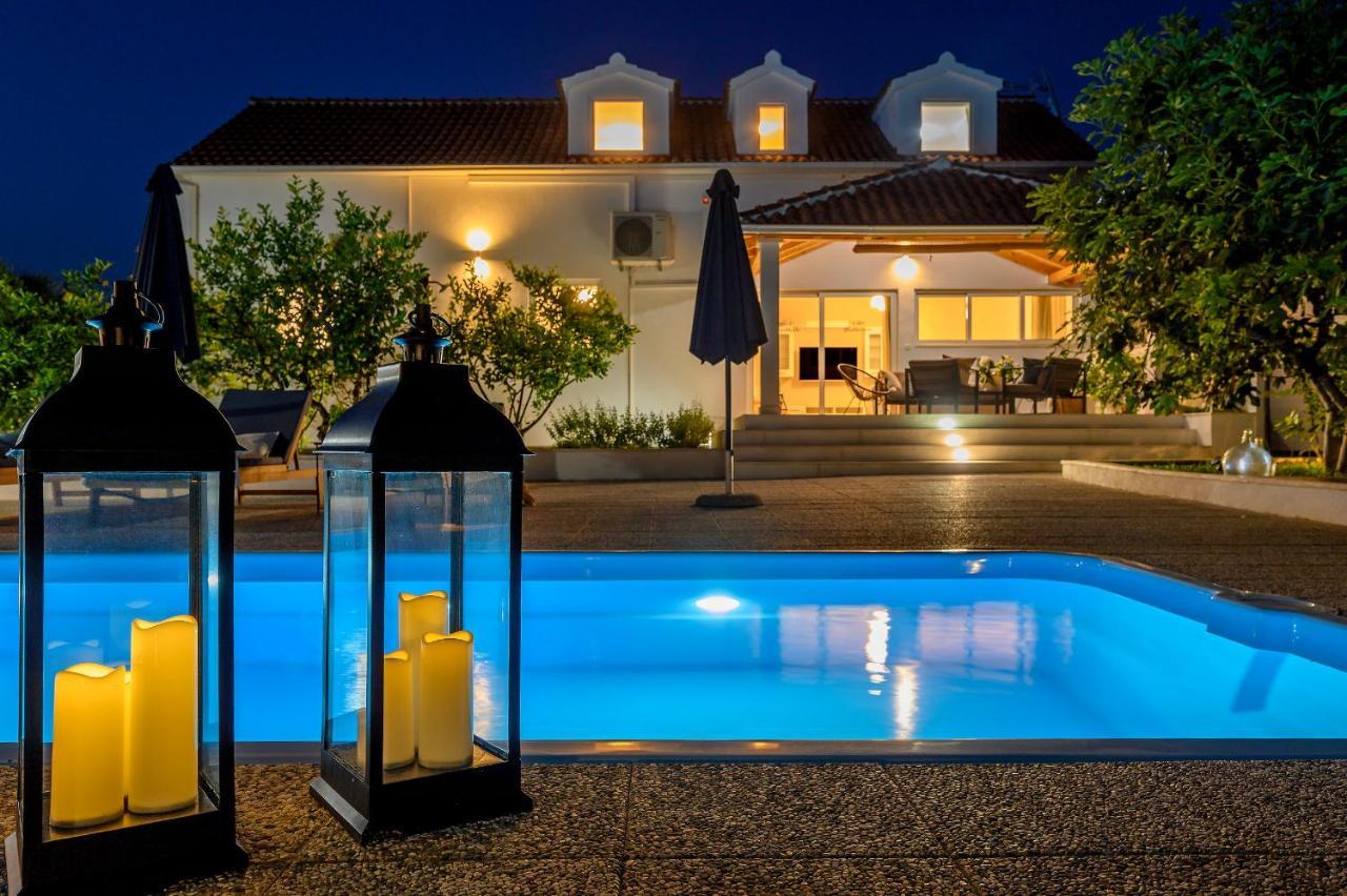 Villa Bellezza Милна Екстер'єр фото